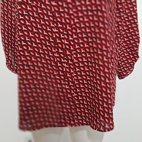 Red & White NEW Geometric Print Careerwear V-Neck Roll Tab Sleeve Blouse - Picture 6 of 15